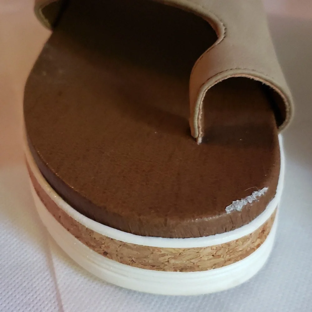 Adrienne Vittadini Sport Beige Summer Sandals 7.5 - Picture 4 of 15